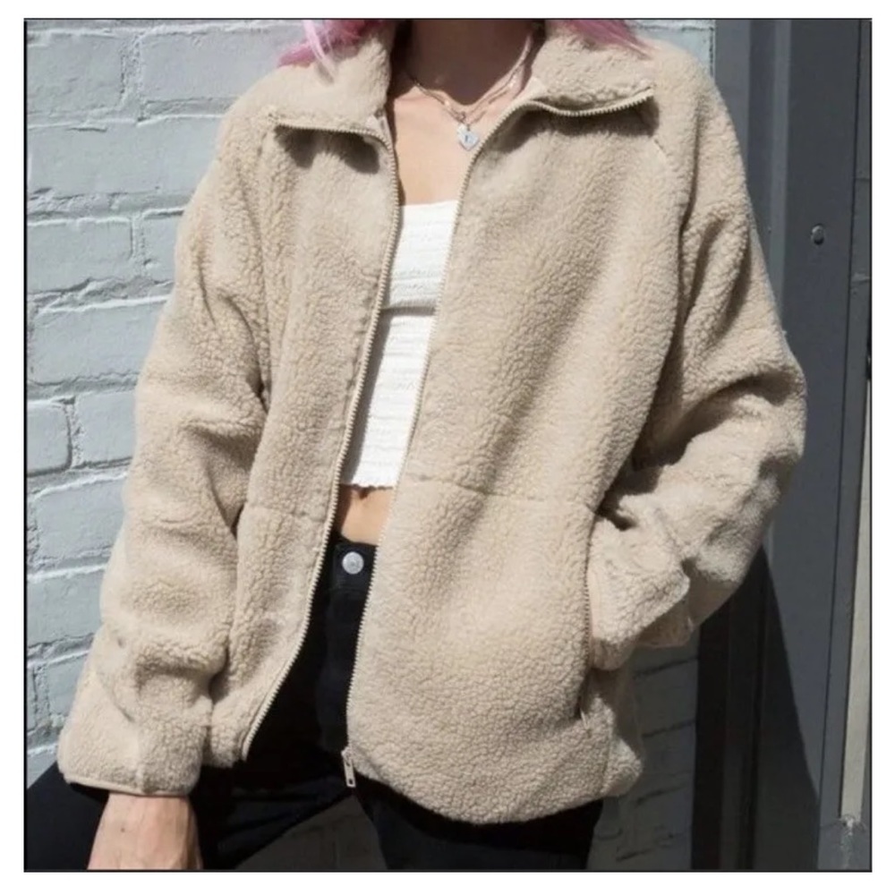 Brandy Melville John Galt Sherpa/teddy Jacket
